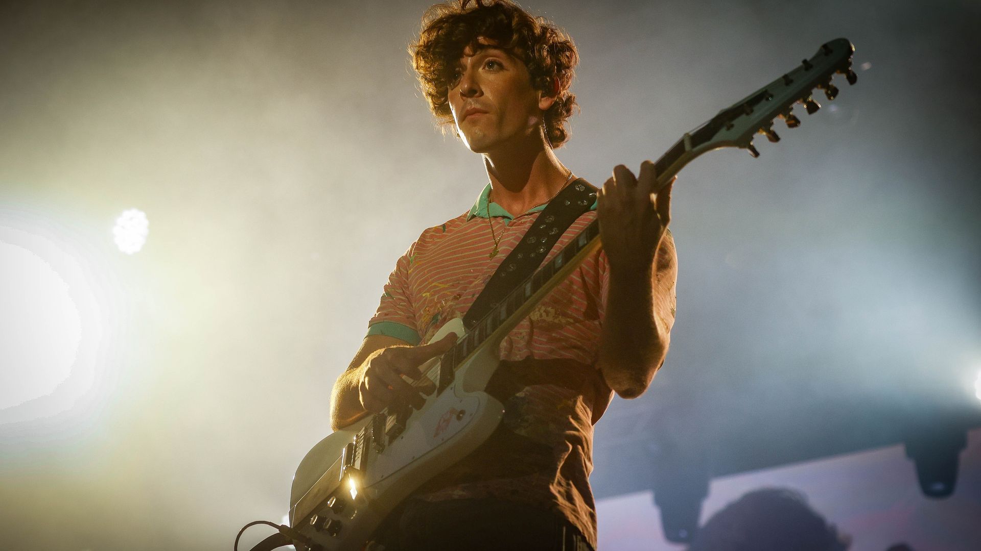 Guitarricadelafuente cierra su gira 'Spanish Leather' en Madrid: un guiño a la acampada en Sol y a 'La Bola Negra' Guitarricadelafuente cierra su gira 'Spanish Leather' en Madrid: un guiño a la acampada en Sol y a 'La Bola Negra'
