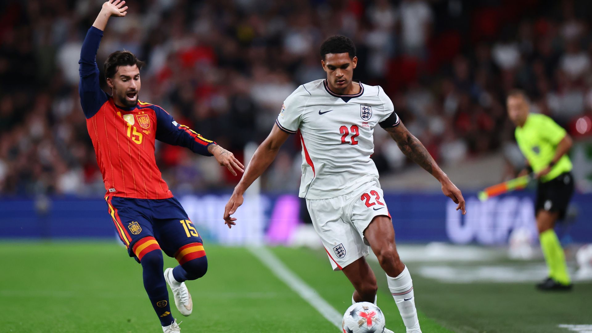 Jarell Quansah, durante el Inglaterra - España de la Nations League. Jarell Quansah, durante el Inglaterra - España de la Nations League.