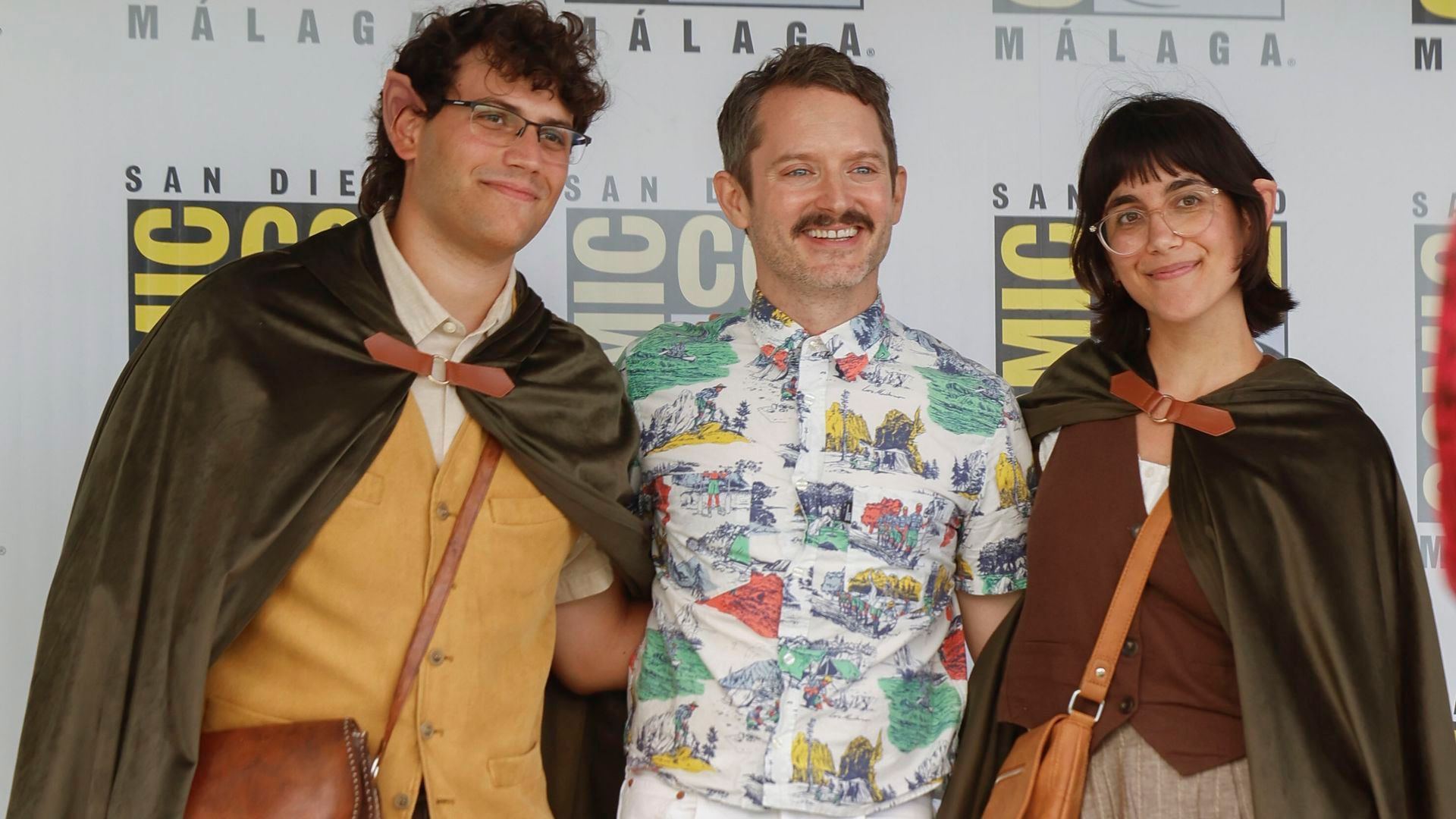 Los actores que dan vida a Frodo y Sam revolucionan la Comic-Con de Málaga: hasta 225 euros por una foto conjunta Los actores que dan vida a Frodo y Sam revolucionan la Comic-Con de Málaga: hasta 225 euros por una foto conjunta