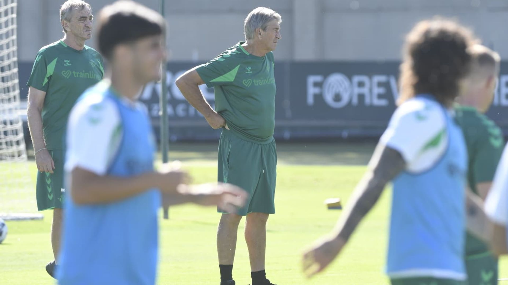 Manuel Pellegrini, en un entrenamiento del Betis