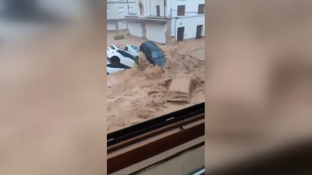 Muere una mujer de 102 años en la riada de Madrigueras, Albacete: 90 personas han tenido que ser rescatadas