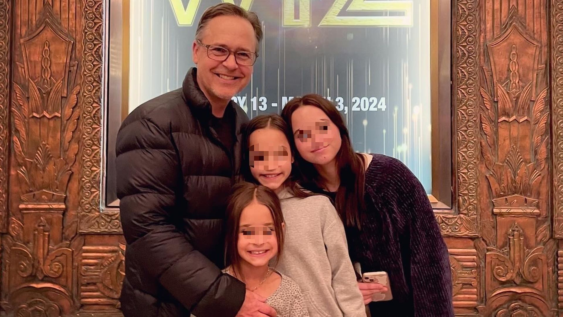 Chad Lowe con sus tres hijas Chad Lowe con sus tres hijas