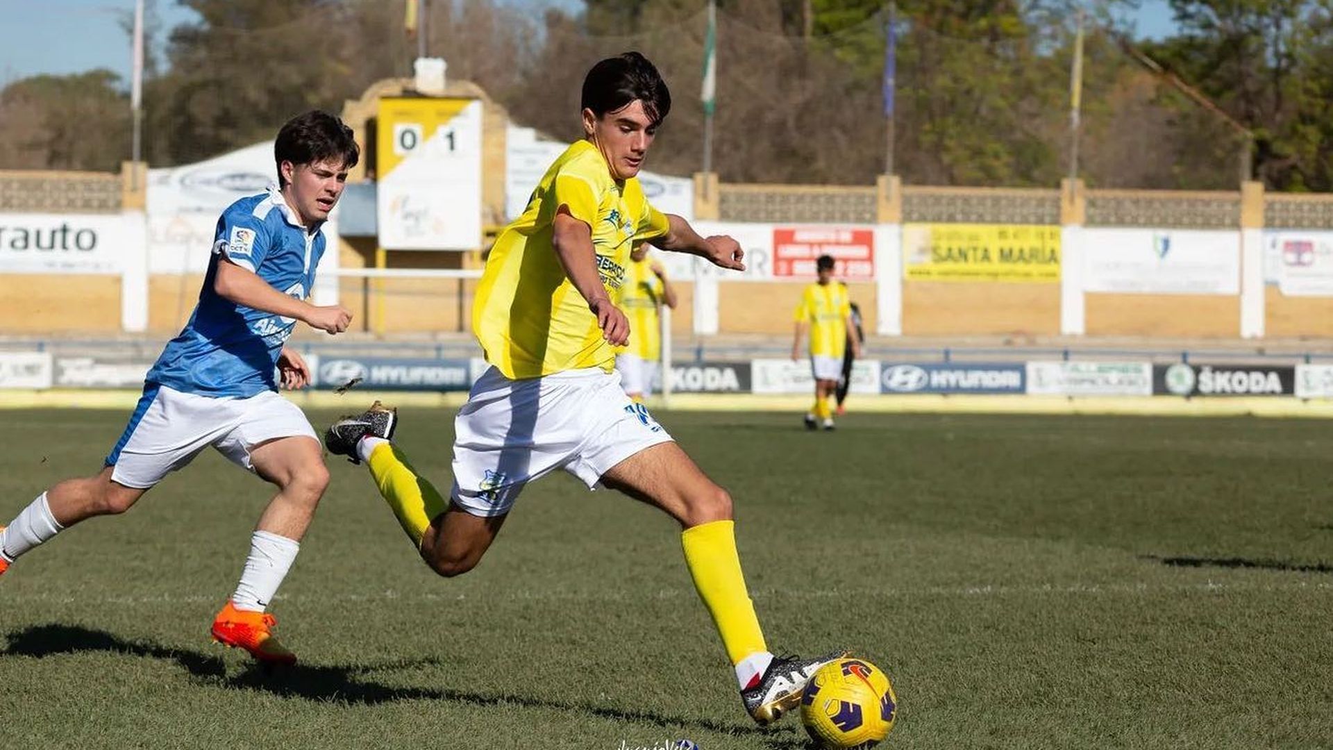 Morante, jugando con el Coria CF