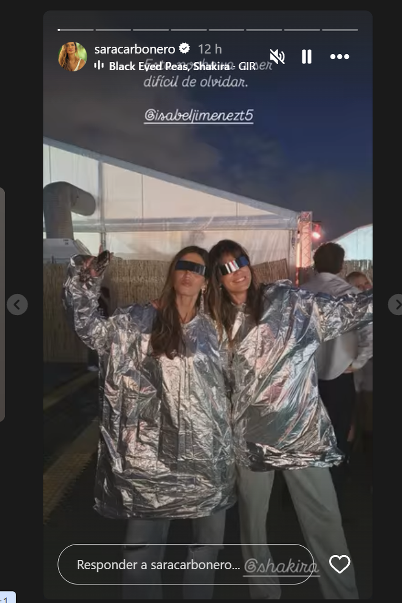 Sara Carbonero e Isabel Jiménez en el concierto de Shakira