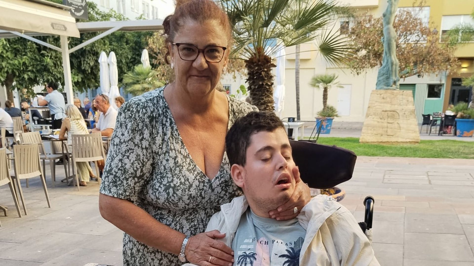 Carmen Laguna y Javier, su hijo, com parálisis cerebral Carmen Laguna y Javier, su hijo, com parálisis cerebral