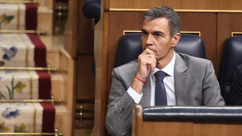 Máxima expectación ante la inminente decisión de Pedro Sánchez sobre la posible convocatoria de elecciones generales
