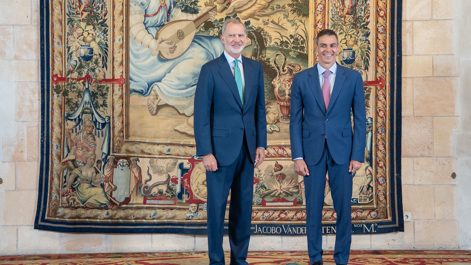 Pedro Sánchez informó por teléfono el domingo por la tarde a Felipe VI de su decisión de adelantar las elecciones Pedro Sánchez informó por teléfono el domingo por la tarde a Felipe VI de su decisión de adelantar las elecciones