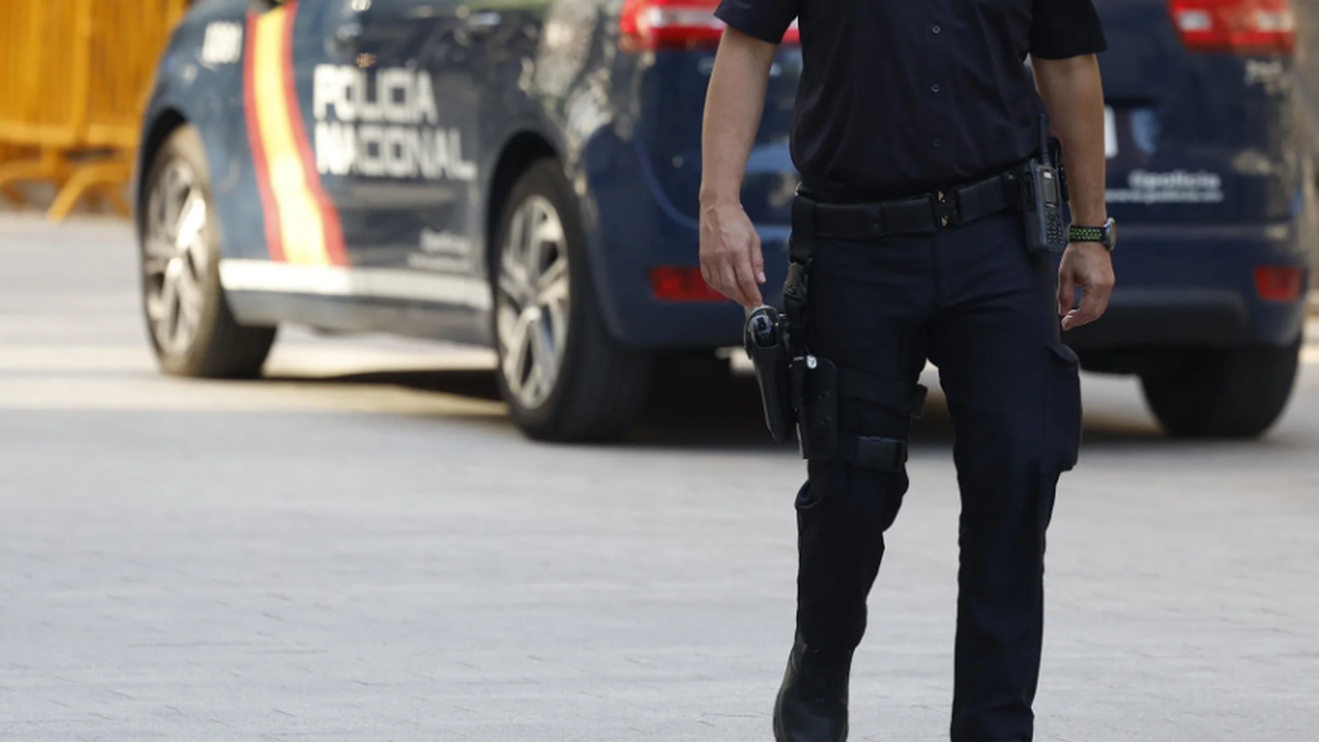 Hallan el cadáver de un hombre con un cuchillo en el pecho en una calle de Lorca, Murcia Hallan el cadáver de un hombre con un cuchillo en el pecho en una calle de Lorca, Murcia
