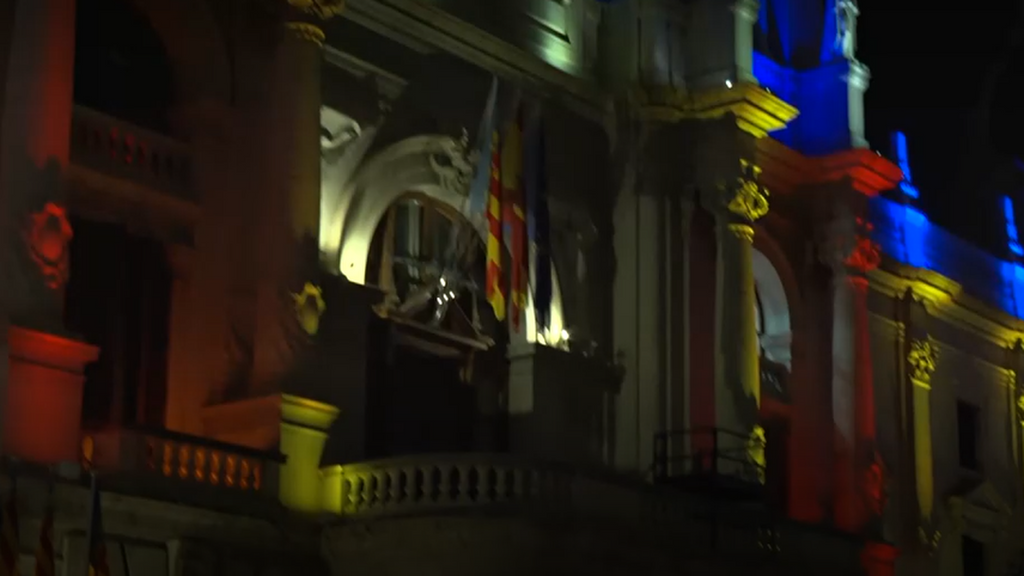 Tensión en Valencia: los acampados están en la zona donde se dispara la mascletá y dicen que no se van