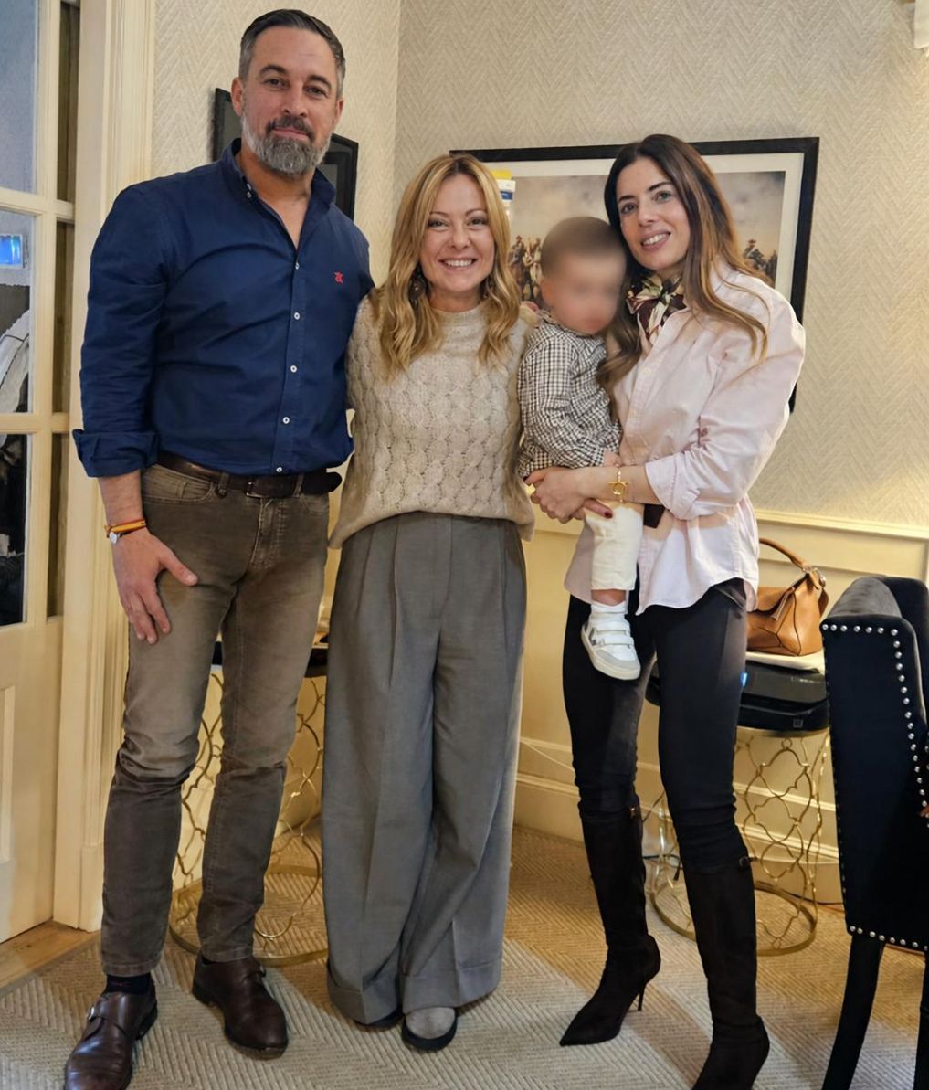 Abascal no duda en invitar a otros políticos a su hogar