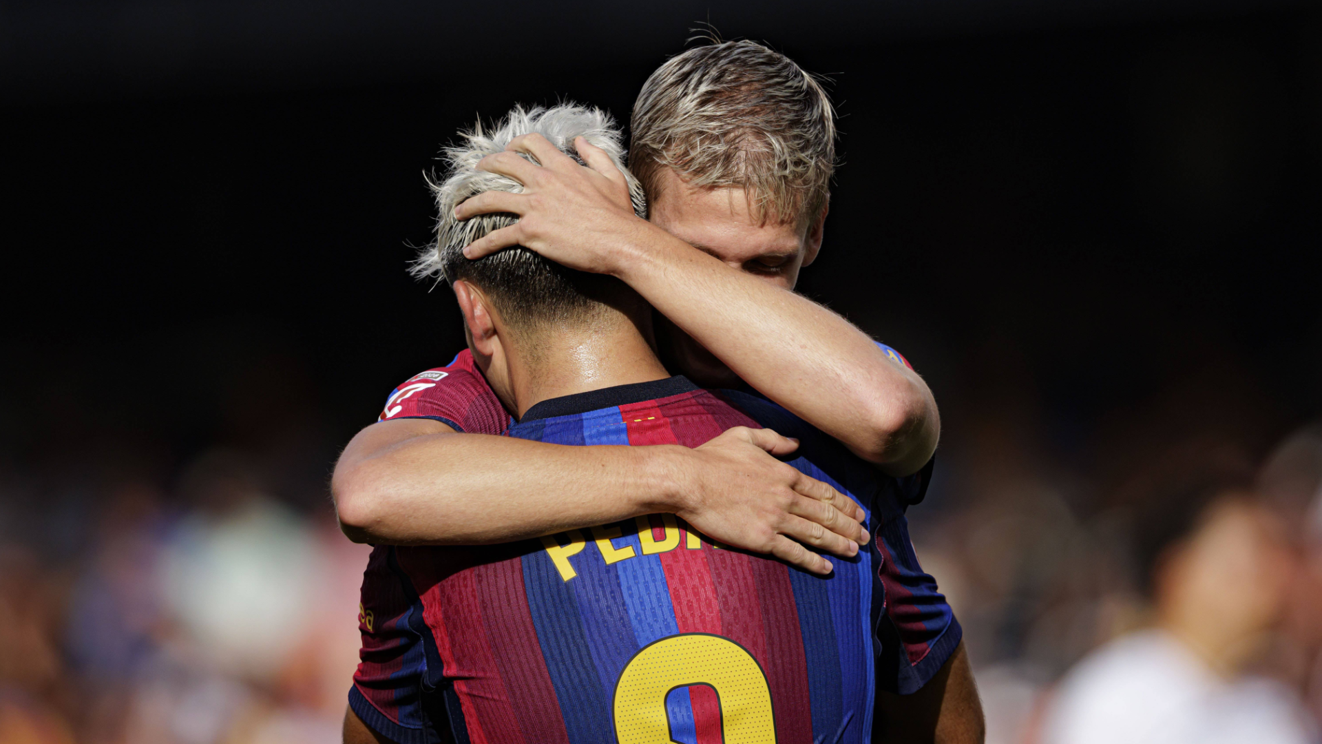 Dani Olmo y Pedri celebran un gol con el Barcelona Dani Olmo y Pedri celebran un gol con el Barcelona