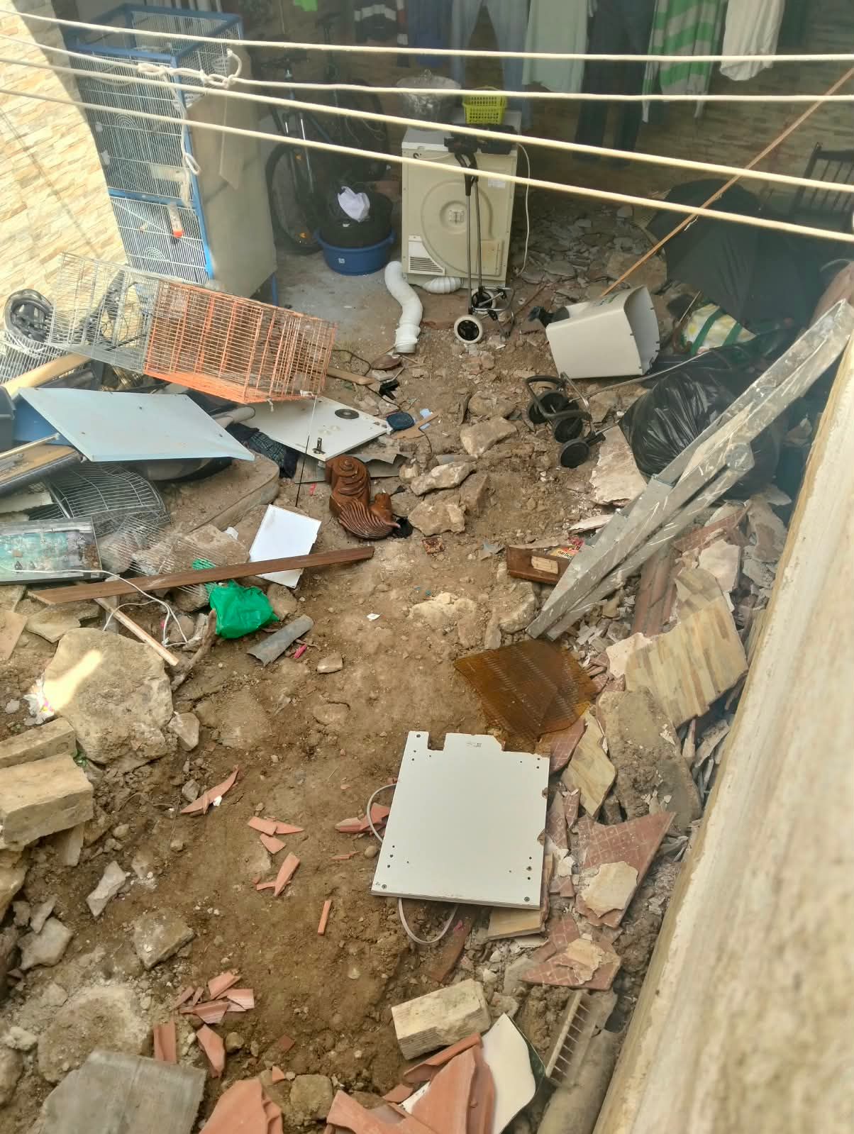 El patio de la casa de Alejandro Navarro Ríos levantado con excavadoras