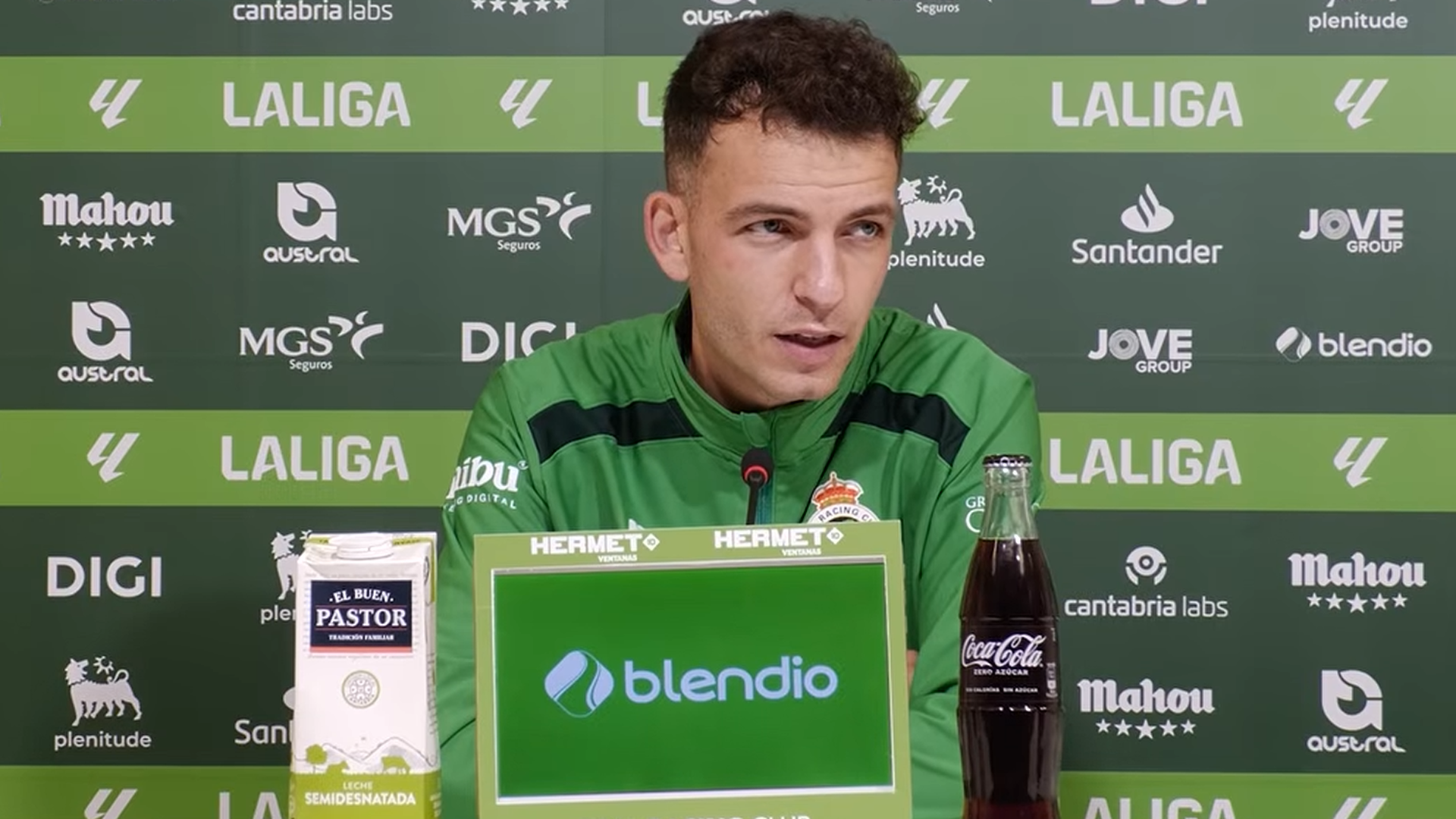 Iñigo Vicente en sala de prensa Iñigo Vicente en sala de prensa