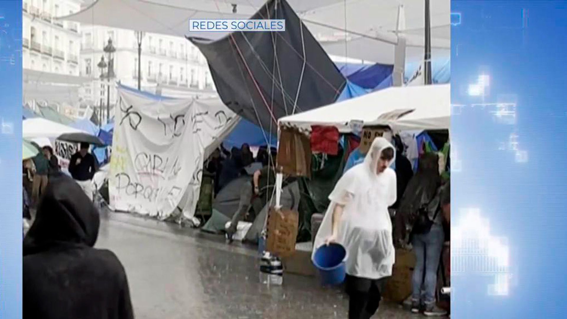 Las nuevas generaciones del PP, al ver llover sobre la acampada de Sol: “Por primera vez en días se duchan” Las nuevas generaciones del PP, al ver llover sobre la acampada de Sol: “Por primera vez en días se duchan”