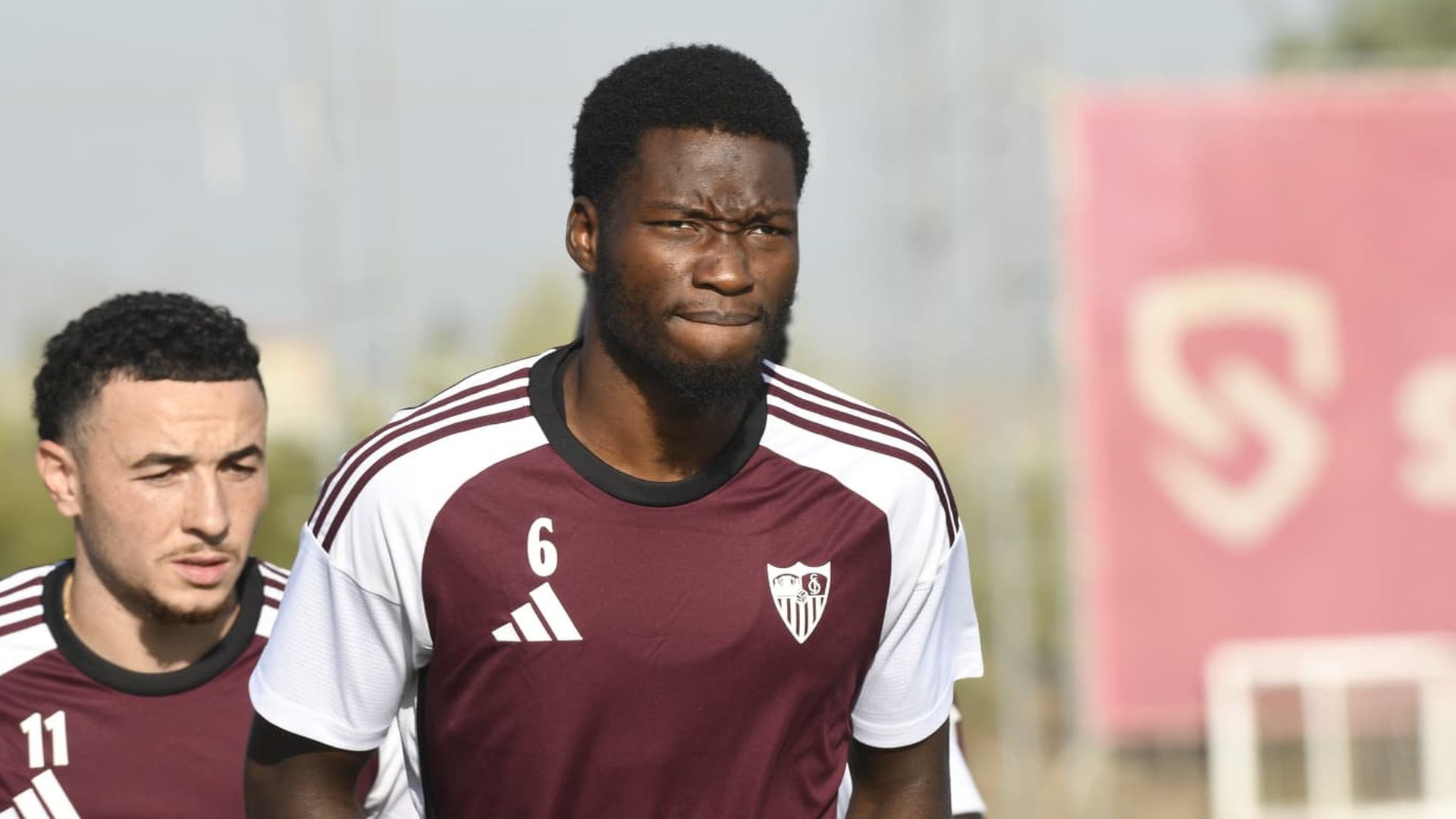 Agoumé, en el entrenamiento de este miércoles Agoumé, en el entrenamiento de este miércoles