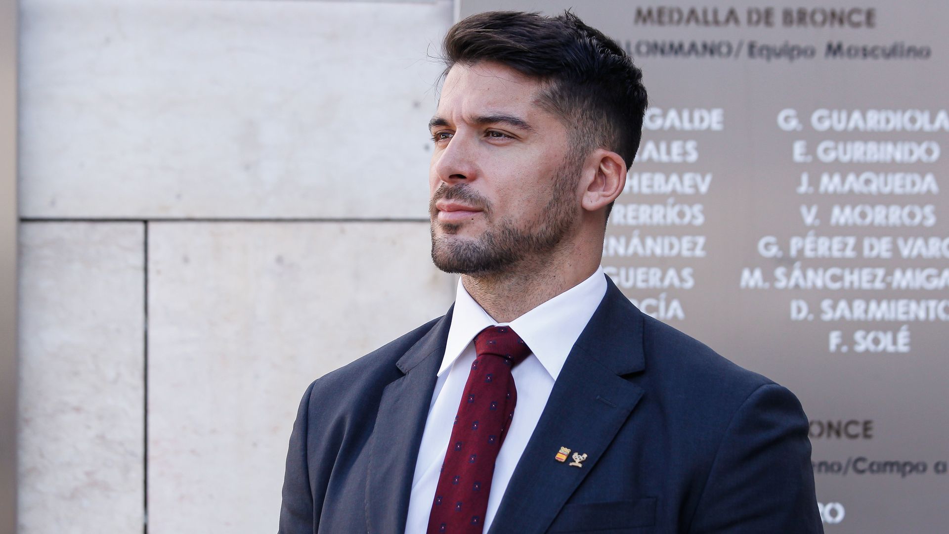 Cristian Toro, campeón olímpico de piragüismo, jura como concejal de Vox en el Ayuntamiento de Madrid Cristian Toro, campeón olímpico de piragüismo, jura como concejal de Vox en el Ayuntamiento de Madrid