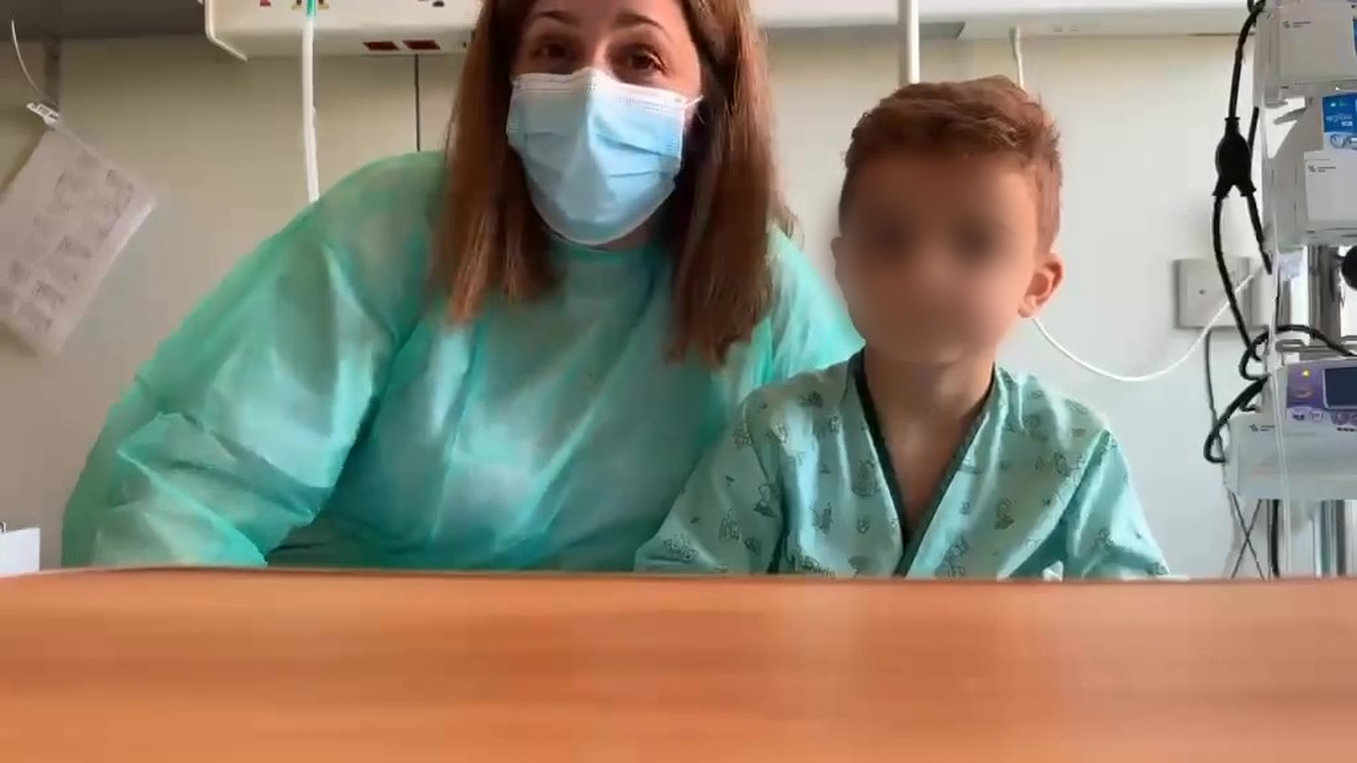Diego recibe el trasplande de médula ósea de su madre Diego recibe el trasplande de médula ósea de su madre