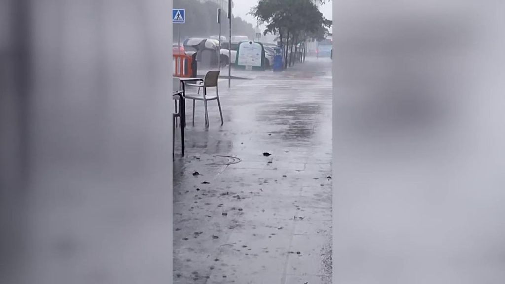 El centro de Santander, inundado tras las intensas lluvias