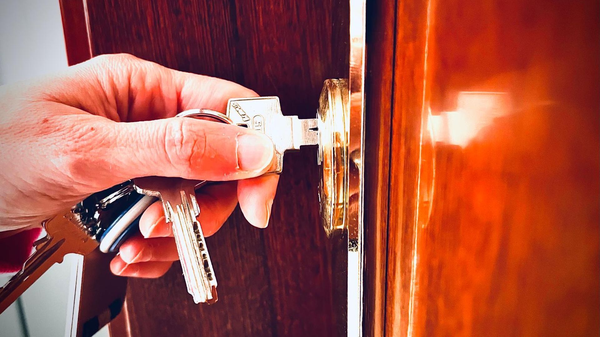 El estafador se alojaba en pisos turísticos y haciéndose pasar por el dueño los alquilaba para largas estancias, en plataformas inmobiliarias El estafador se alojaba en pisos turísticos y haciéndose pasar por el dueño los alquilaba para largas estancias, en plataformas inmobiliarias