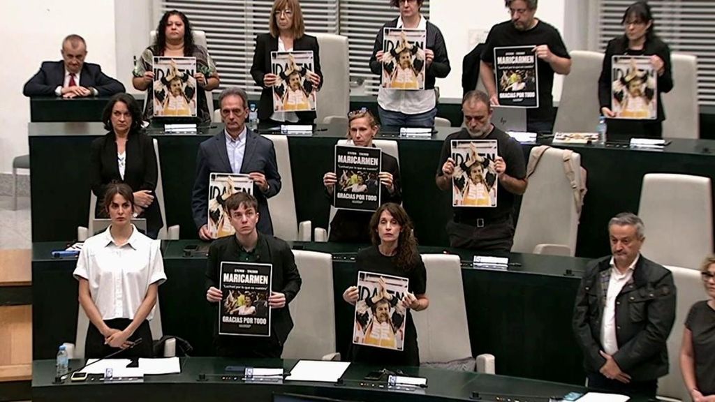 El minuto de silencio por Maricarmen desata la bronca en Madrid: del "lávese la boca" al ¿me está amenazando"