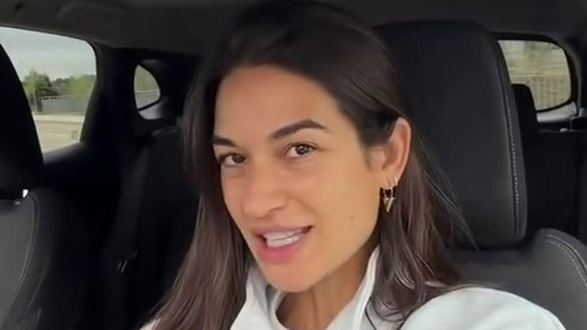 Estela Grande explica el motivo por el que lleva varios días en Madrid lejos de sus hijos Estela Grande explica el motivo por el que lleva varios días en Madrid lejos de sus hijos