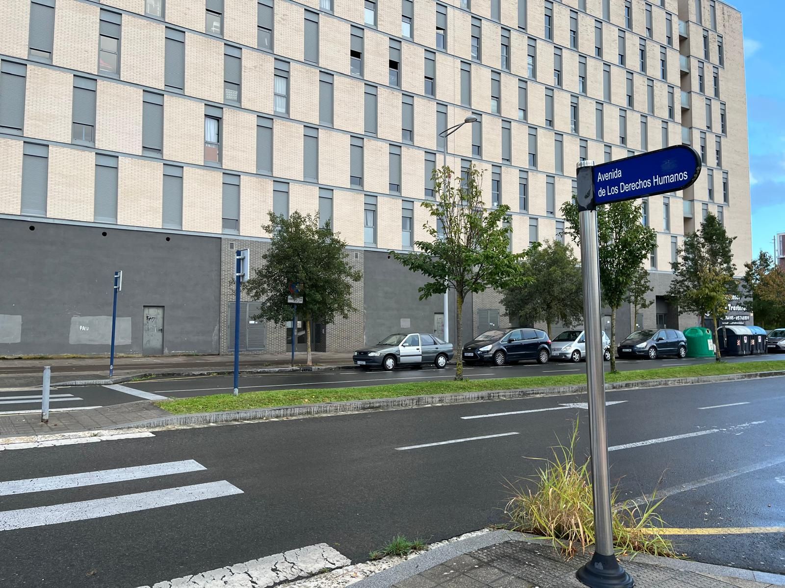 Los afectados residen en cuatro portales de la Avenida de Los Derechos Humanos de Zabalgana