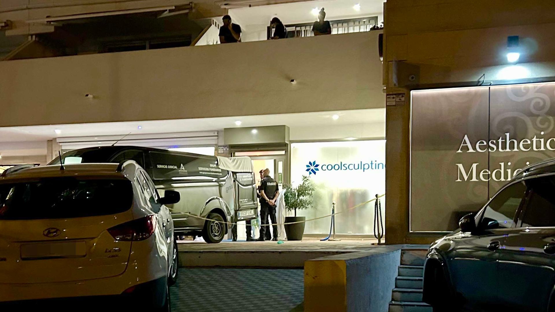 Muere un cirujano al recibir varios disparos en la cabeza en su clínica de Marbella