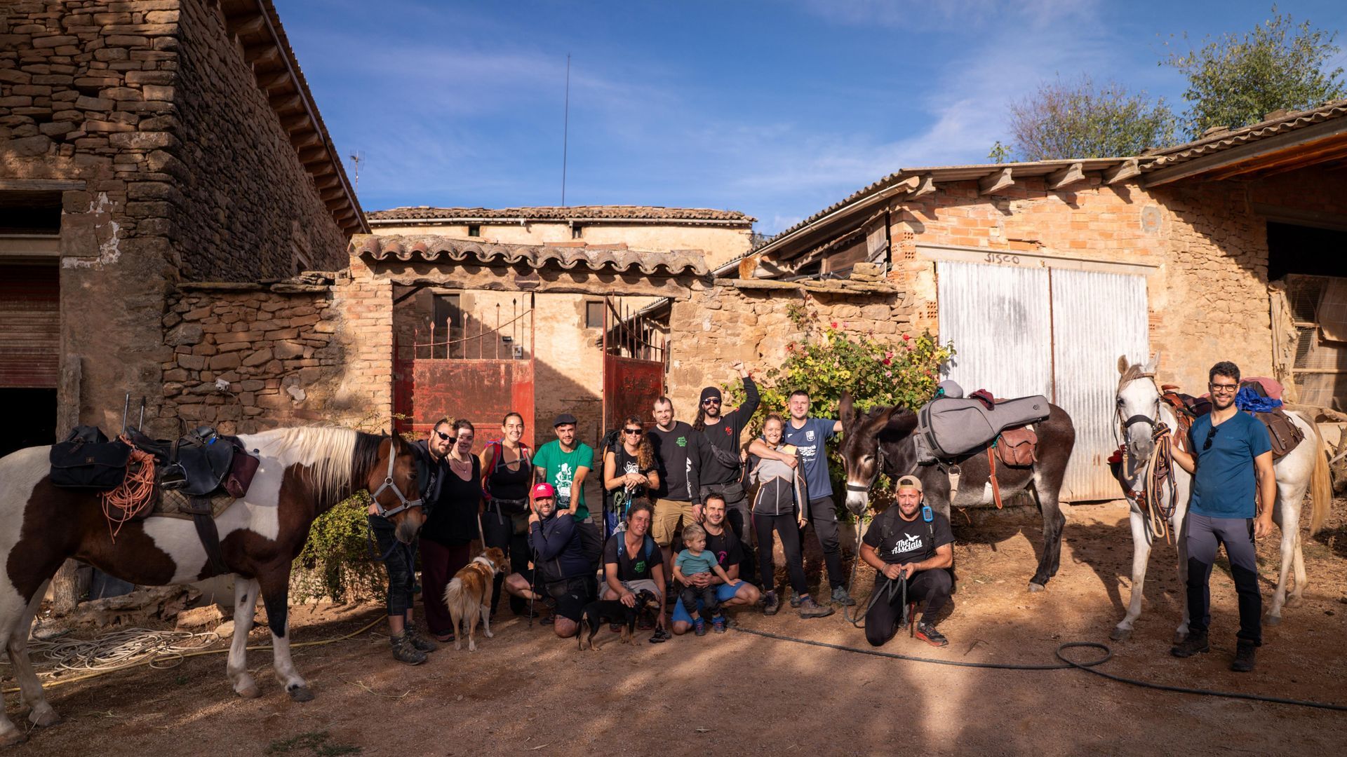 El grupo folk Pork Chop Boys en su gira a pie El grupo folk Pork Chop Boys en su gira a pie