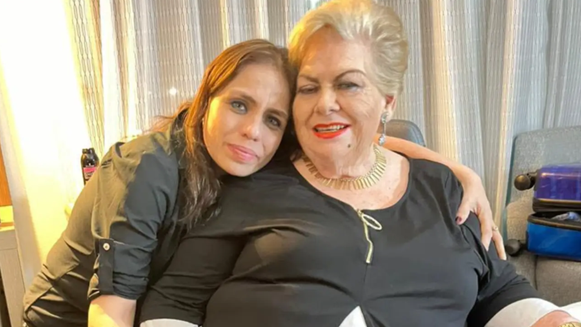 Paquita la del Barrio y su hija Paquita la del Barrio y su hija
