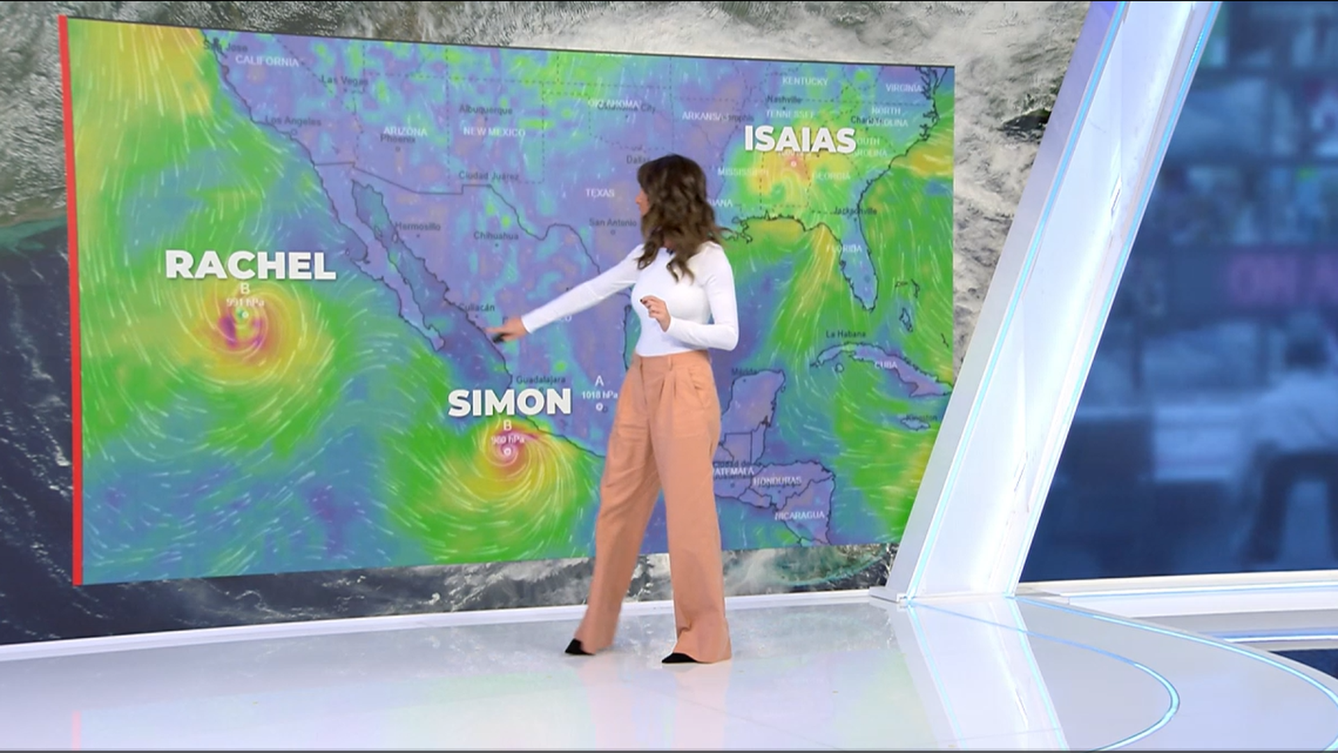 Alerta por el huracán Isaias: toca tierra en Florida con vientos de 145 km/h y deja a más de medio millón de personas sin luze Alerta por el huracán Isaias: toca tierra en Florida con vientos de 145 km/h y deja a más de medio millón de personas sin luze