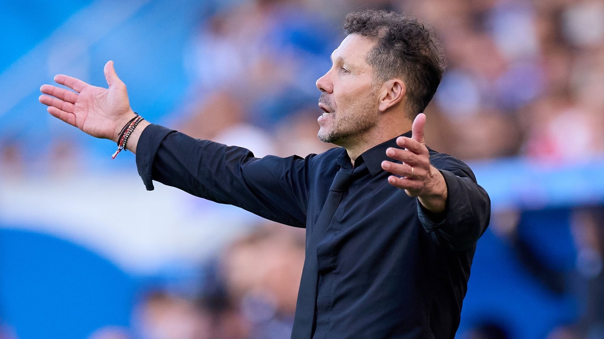 Diego Pablo Simeone hace aspavientos durante el Alavés-Atlético de Madrid Diego Pablo Simeone hace aspavientos durante el Alavés-Atlético de Madrid