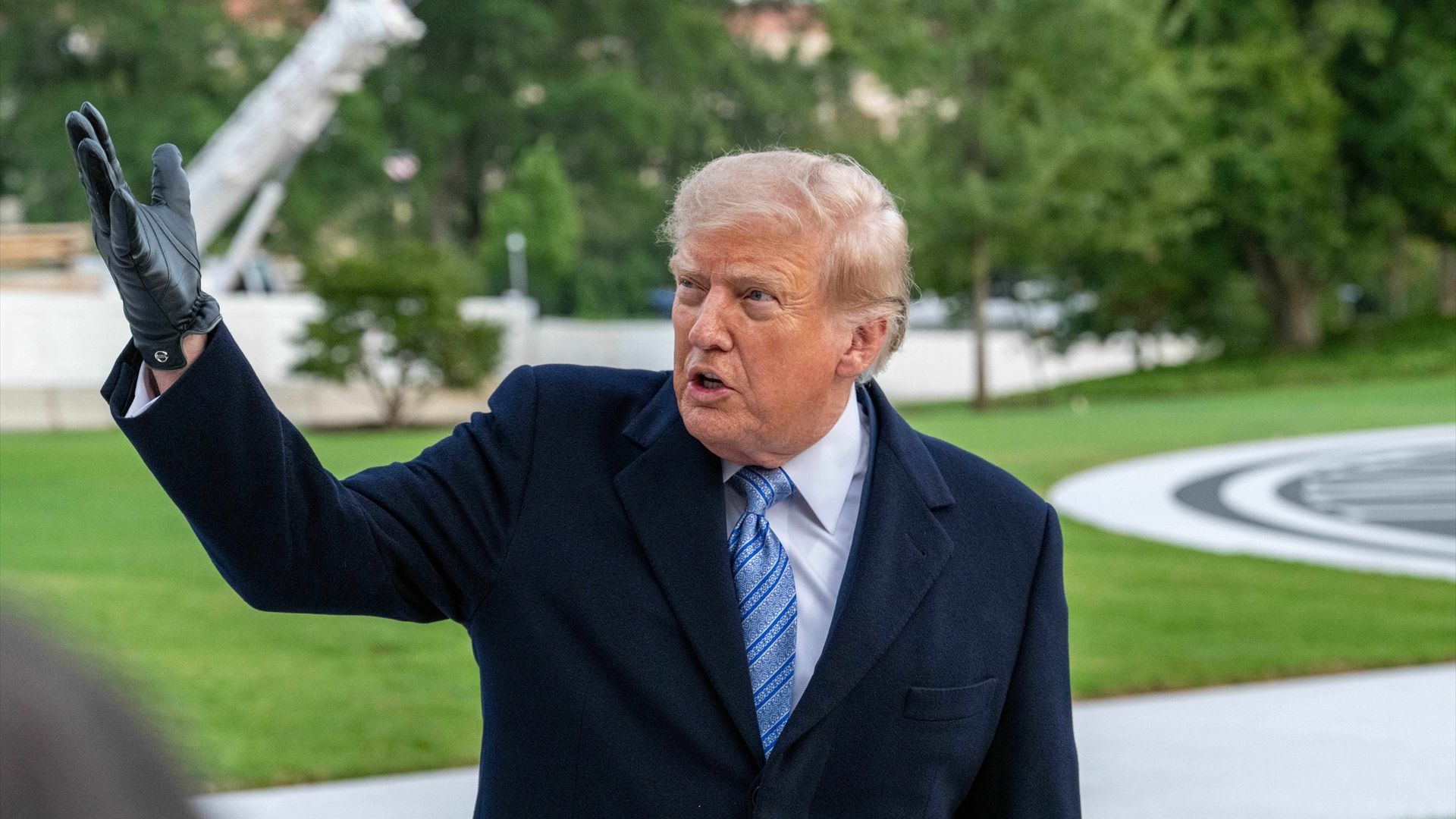Donald Trump arremete contra Volodímir Zelenski: "Ha llegado el momento de que Ucrania tenga un nuevo presidente" Donald Trump arremete contra Volodímir Zelenski: "Ha llegado el momento de que Ucrania tenga un nuevo presidente"