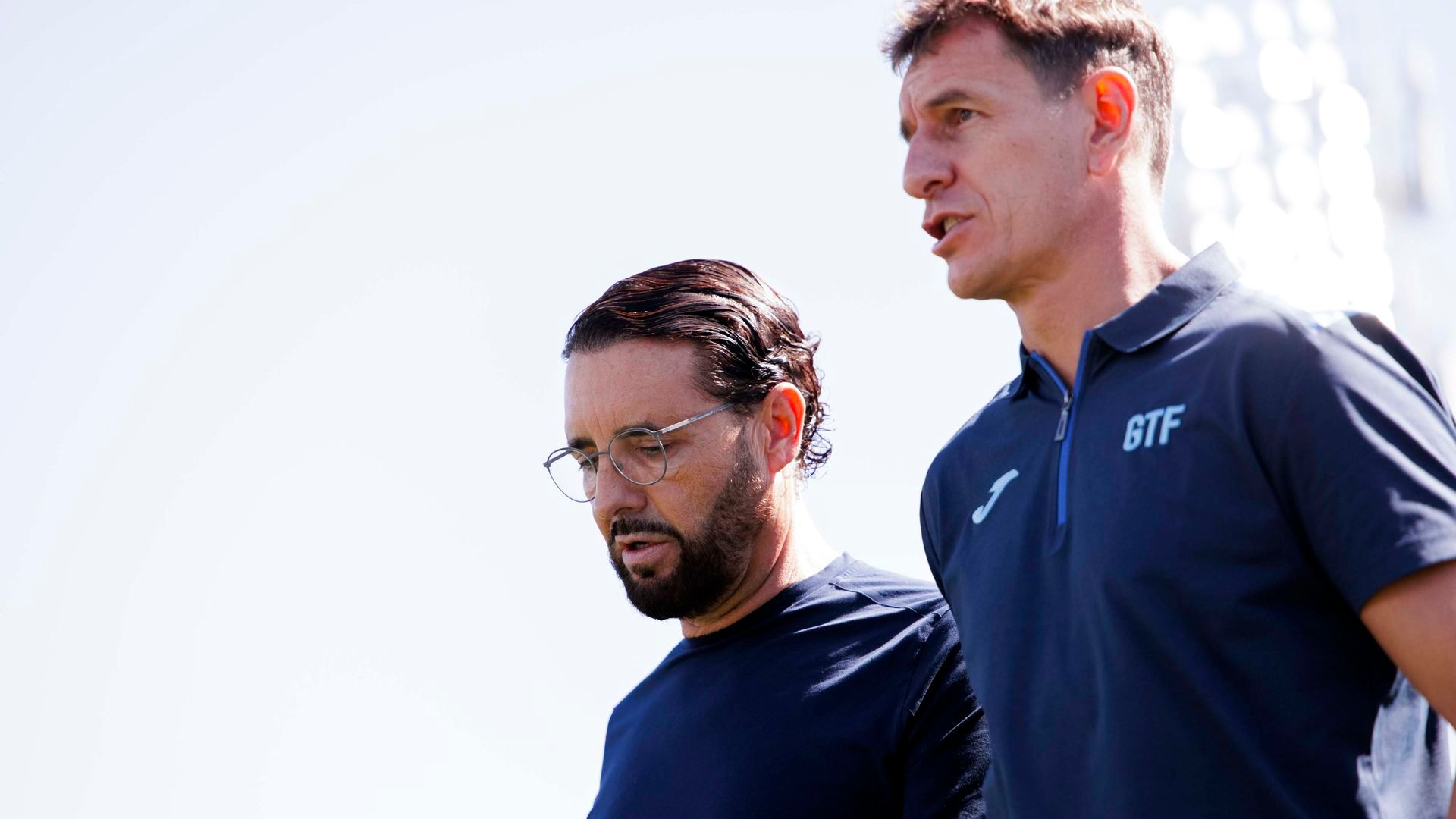 José Bordalás, entrenador del Getafe CF, con Patricio Moreno