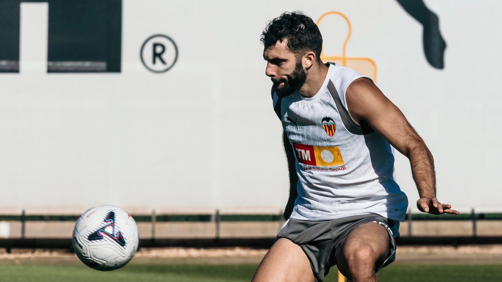 Rioja entrenando en Paterna
