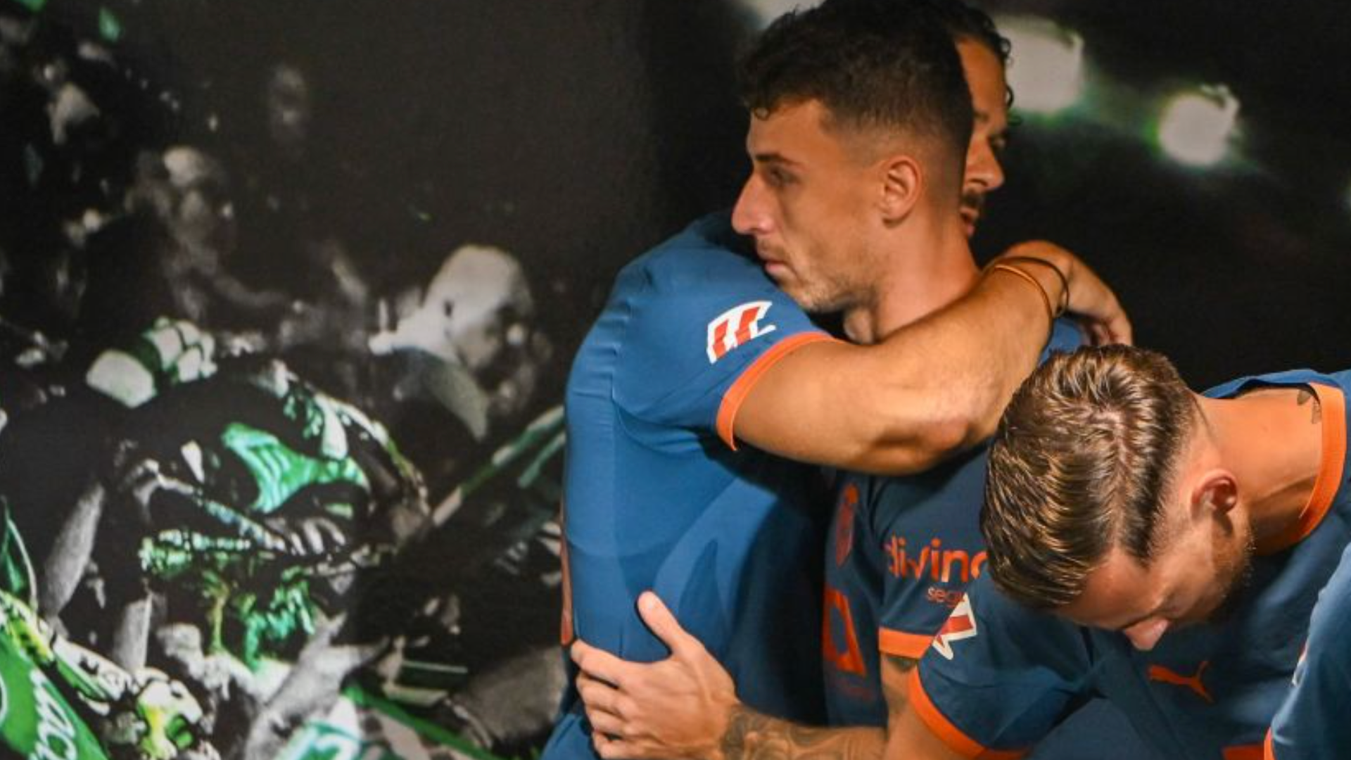 Dani Raba celebra su gol en Santander
