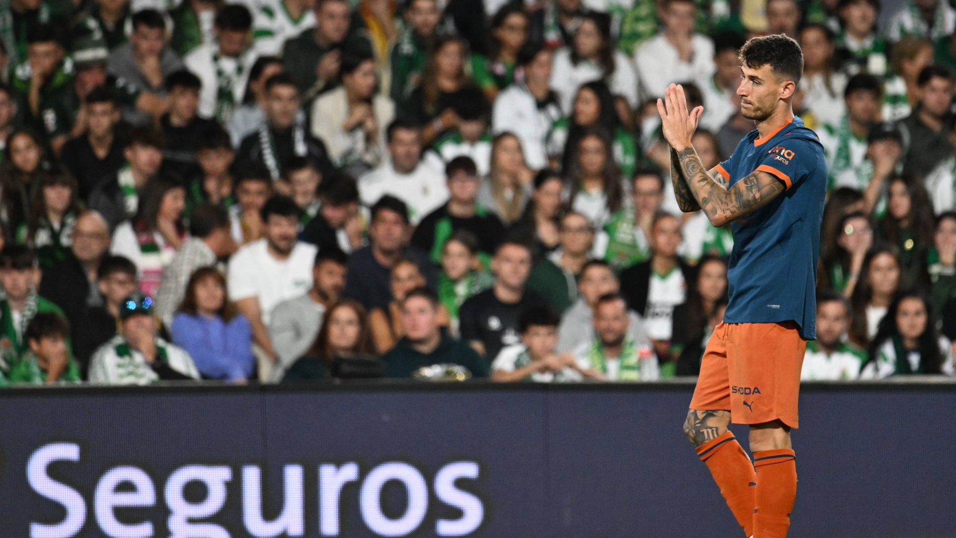Dani Raba no celebra su gol en Santander