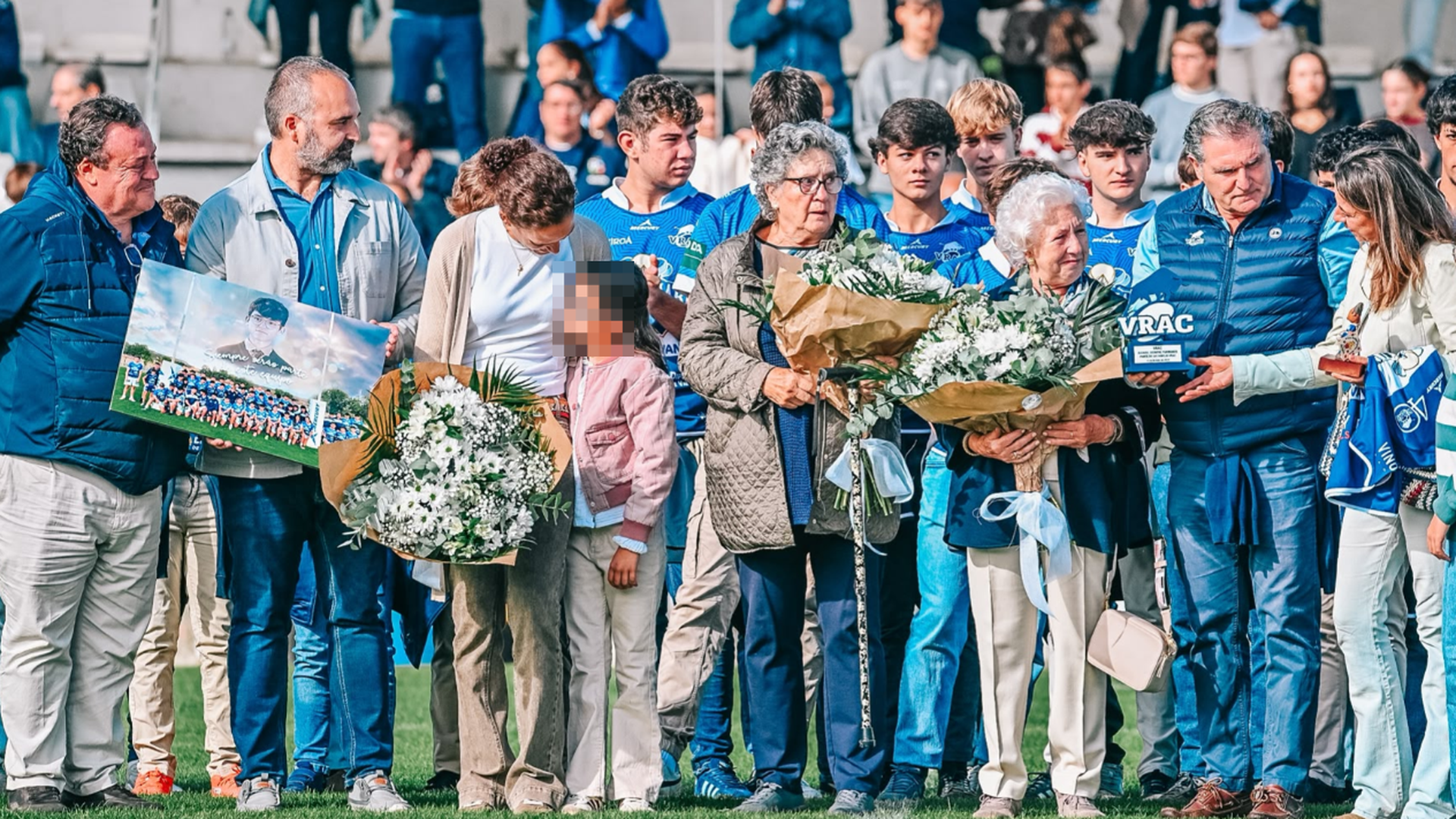 El último partido por Alvarito: el conmovedor homenaje del equipo de rugby del hijo del bodeguero Iván Sanz fallecido en un accidente junto a su familia El último partido por Alvarito: el conmovedor homenaje del equipo de rugby del hijo del bodeguero Iván Sanz fallecido en un accidente junto a su familia