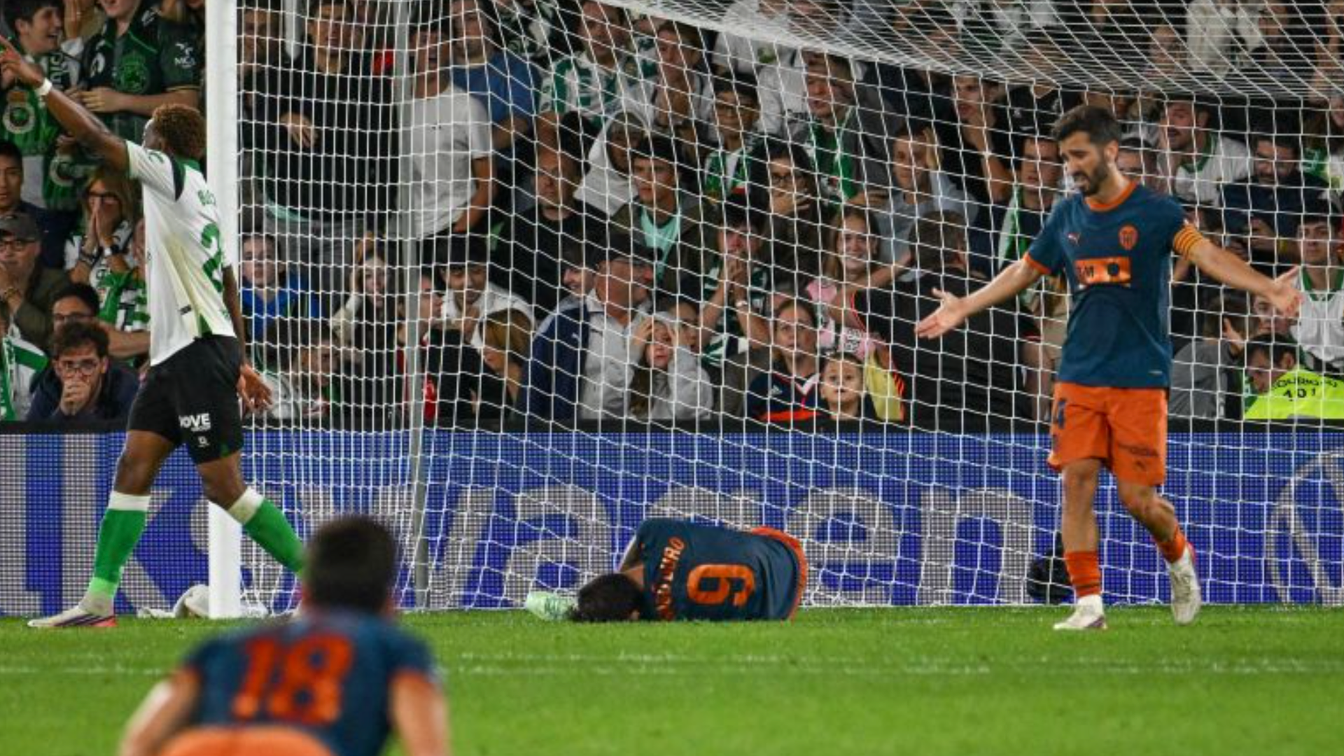 Gayà: "Hugo estaba muy cansado, con calambres, al límite. Ha sido una pena"