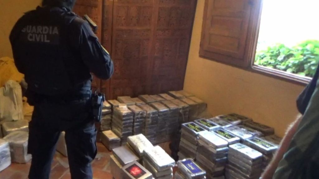 Ocho detenidos al desmantelar un grupo que guardaba casi tres toneladas de cocaína en una casa rural de Guadalajara