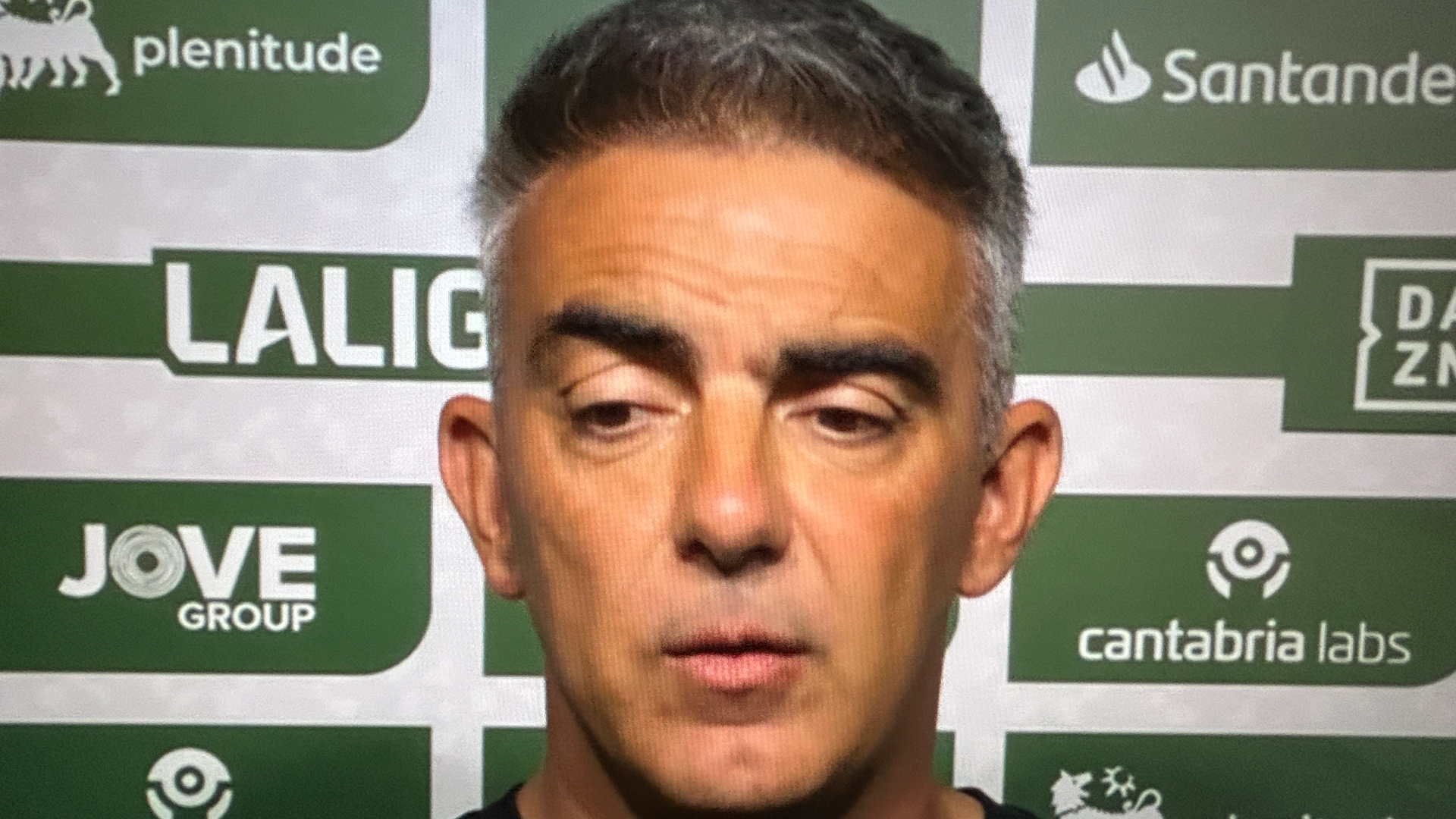 Toni Raba atiende a DAZN