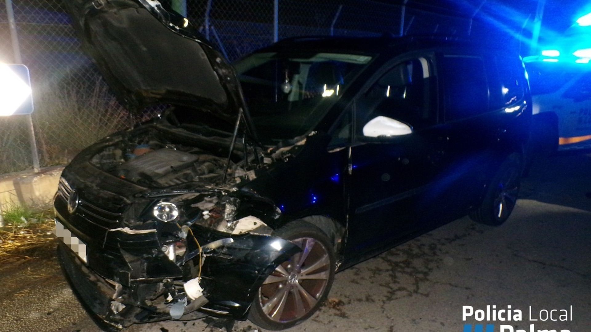 Un conductor que triplicaba la tasa de alcohol, en sentido contrario, choca contra un coche con dos niños a bordo en Palma Un conductor que triplicaba la tasa de alcohol, en sentido contrario, choca contra un coche con dos niños a bordo en Palma