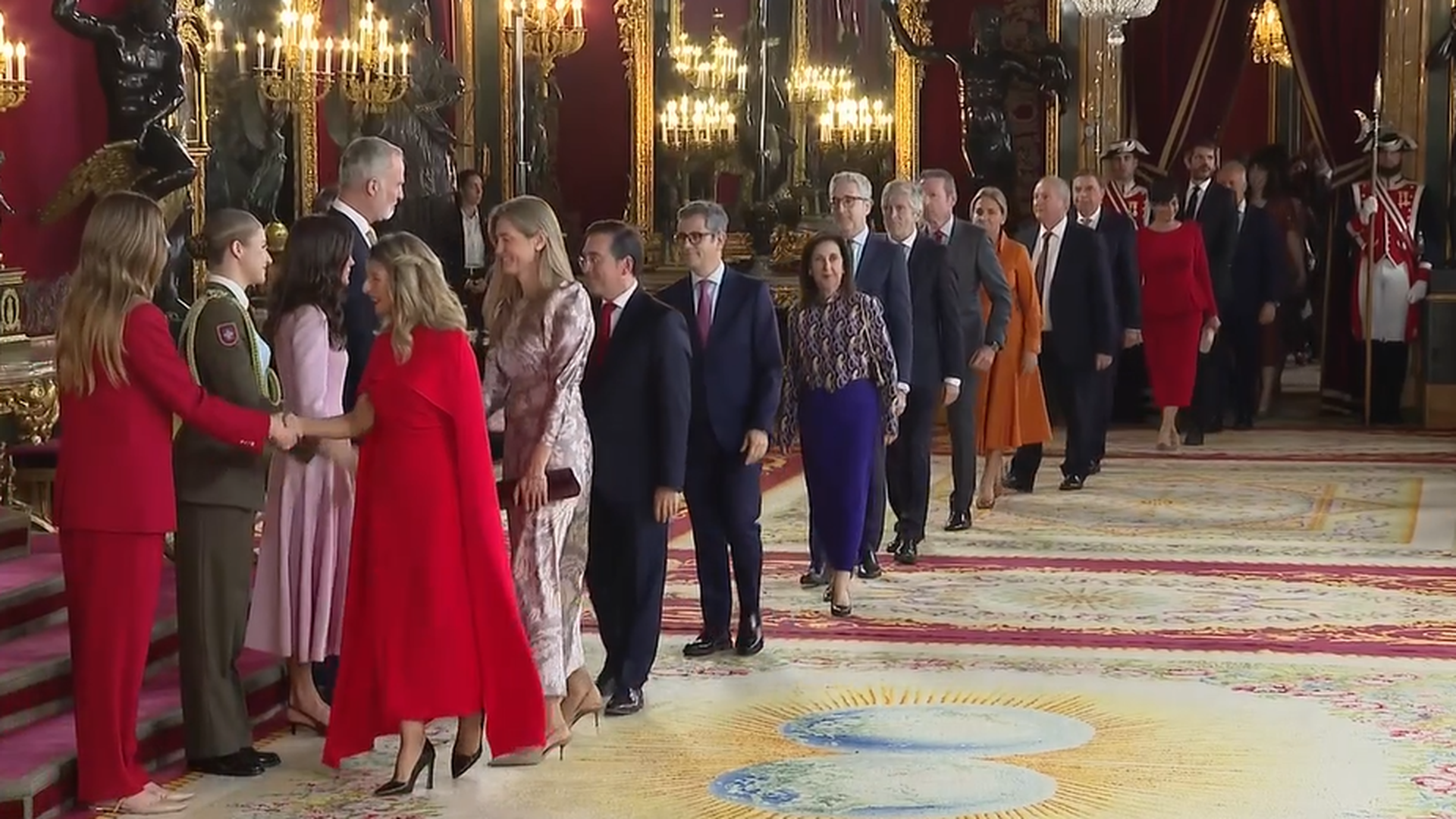 El saludo en palacio durante el 12 octubre El saludo en palacio durante el 12 octubre