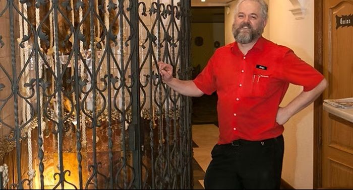 Íñigo Puelles dirige El Rincón de Luis Mari en la actualidad