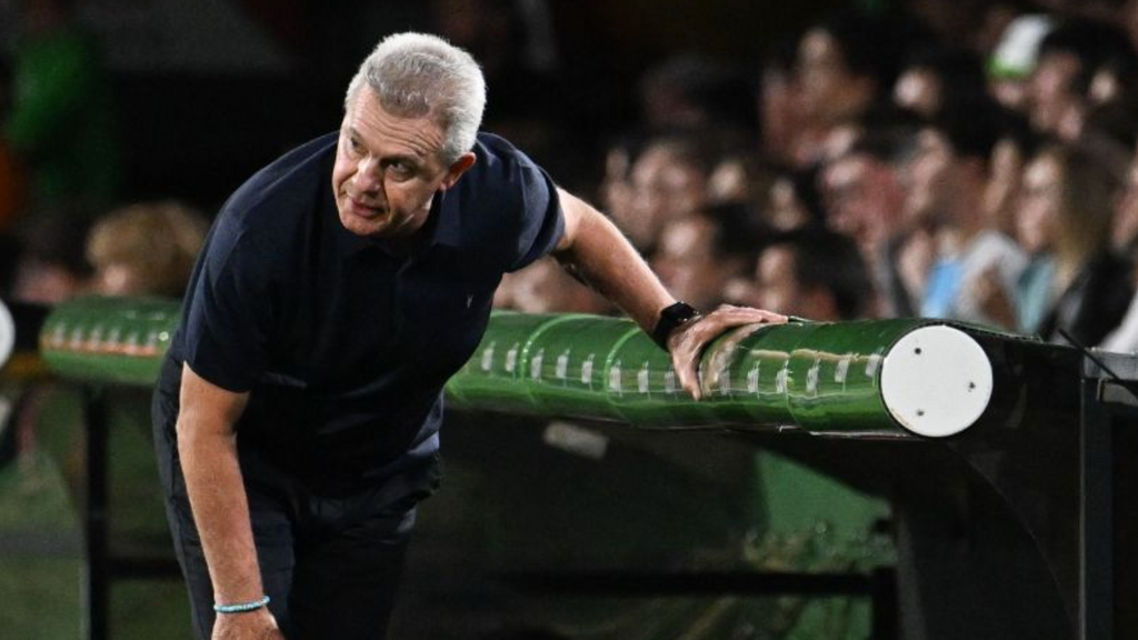 Javier Aguirre tras el Racing - Valencia CF