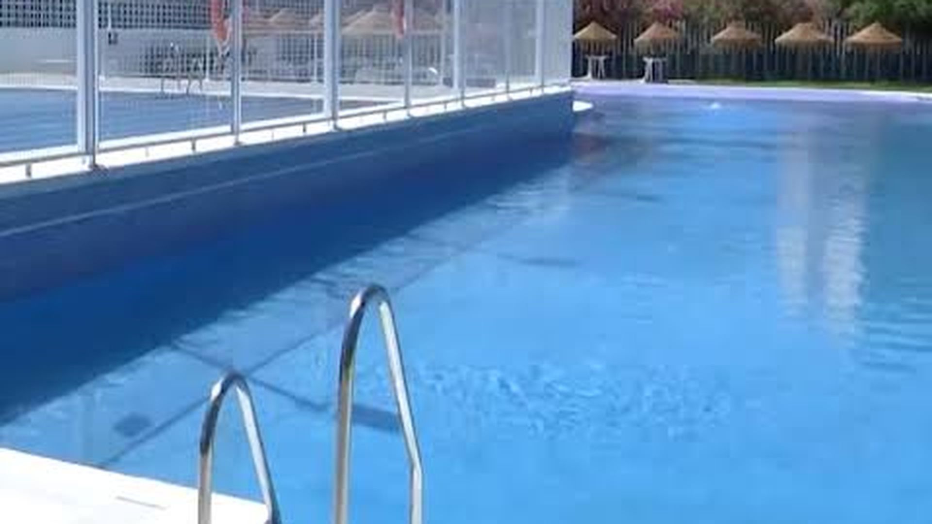 Pedro, el joven de 21 años muerto tras ser apuñalado en Cúllar Vaga, Granada: trabajaba como socorrista y acababa de ser padre Pedro, el joven de 21 años muerto tras ser apuñalado en Cúllar Vaga, Granada: trabajaba como socorrista y acababa de ser padre