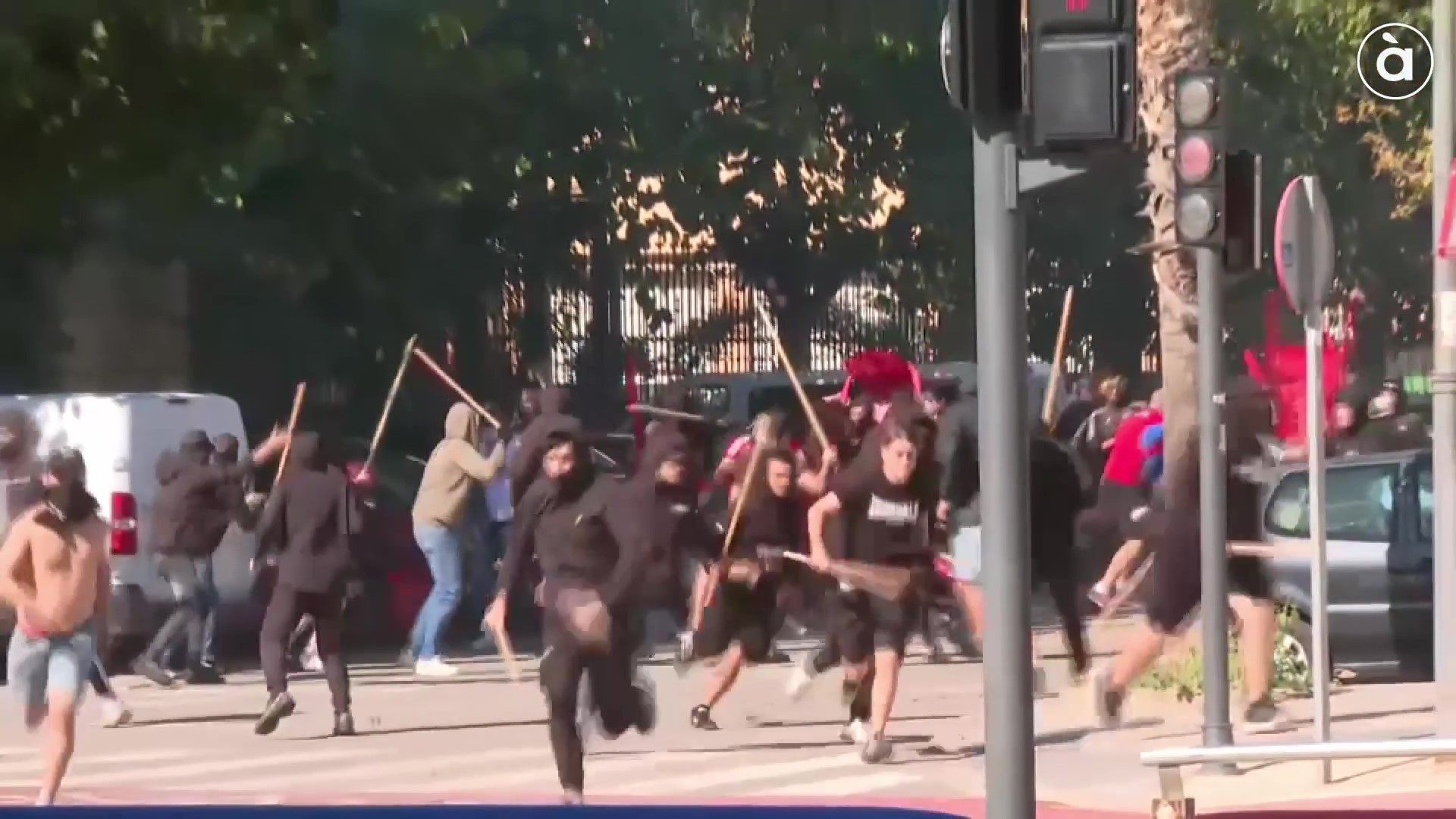 Pelea de ultras del Levante y el Sevilla Pelea de ultras del Levante y el Sevilla