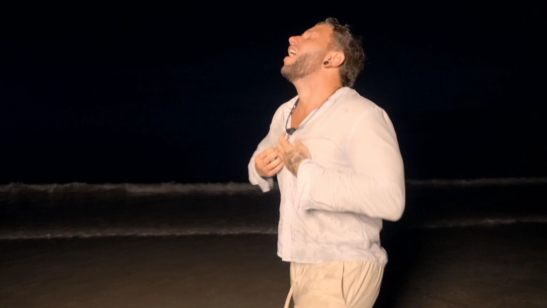 La hoguera de Rubén y su huida por la playa, al completo: “¡Se acabó!”