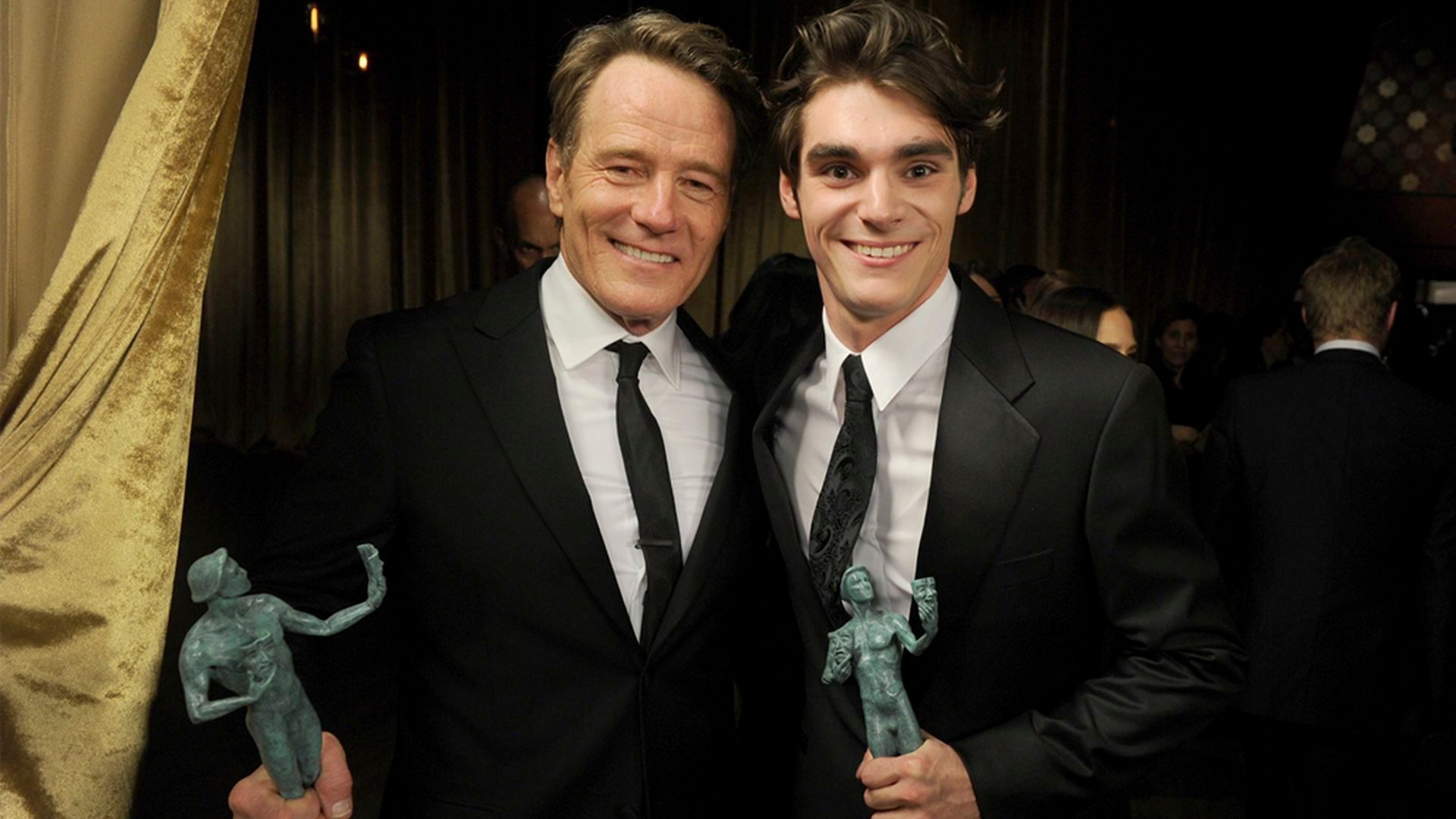 Bryan Cranston y RJ Mitte Bryan Cranston y RJ Mitte