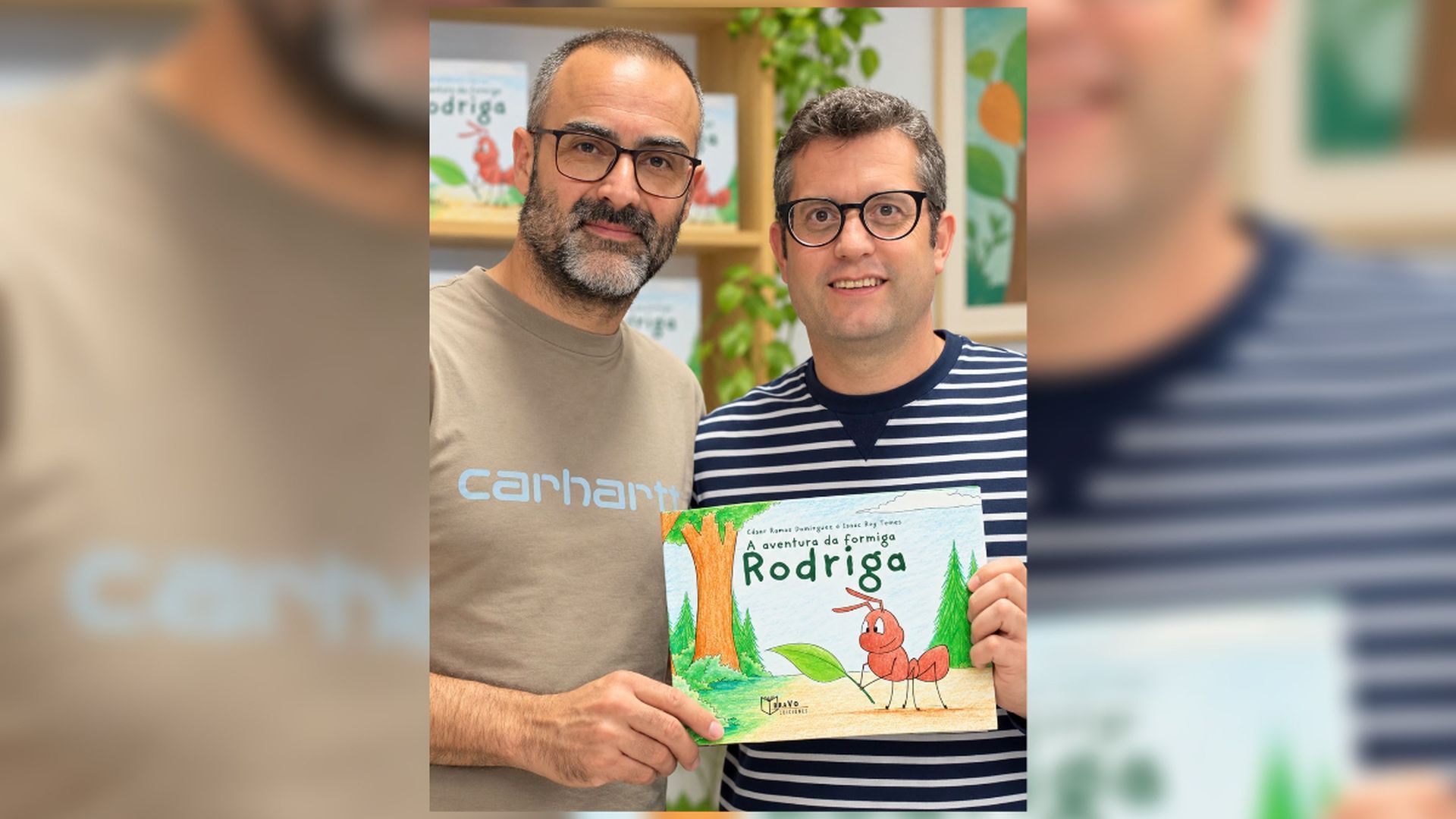 César Ramos e Isaac Rey Temes son amigos de la infancia y acaban de publicar, 'A aventura da formiga Rodriga" César Ramos e Isaac Rey Temes son amigos de la infancia y acaban de publicar, 'A aventura da formiga Rodriga"