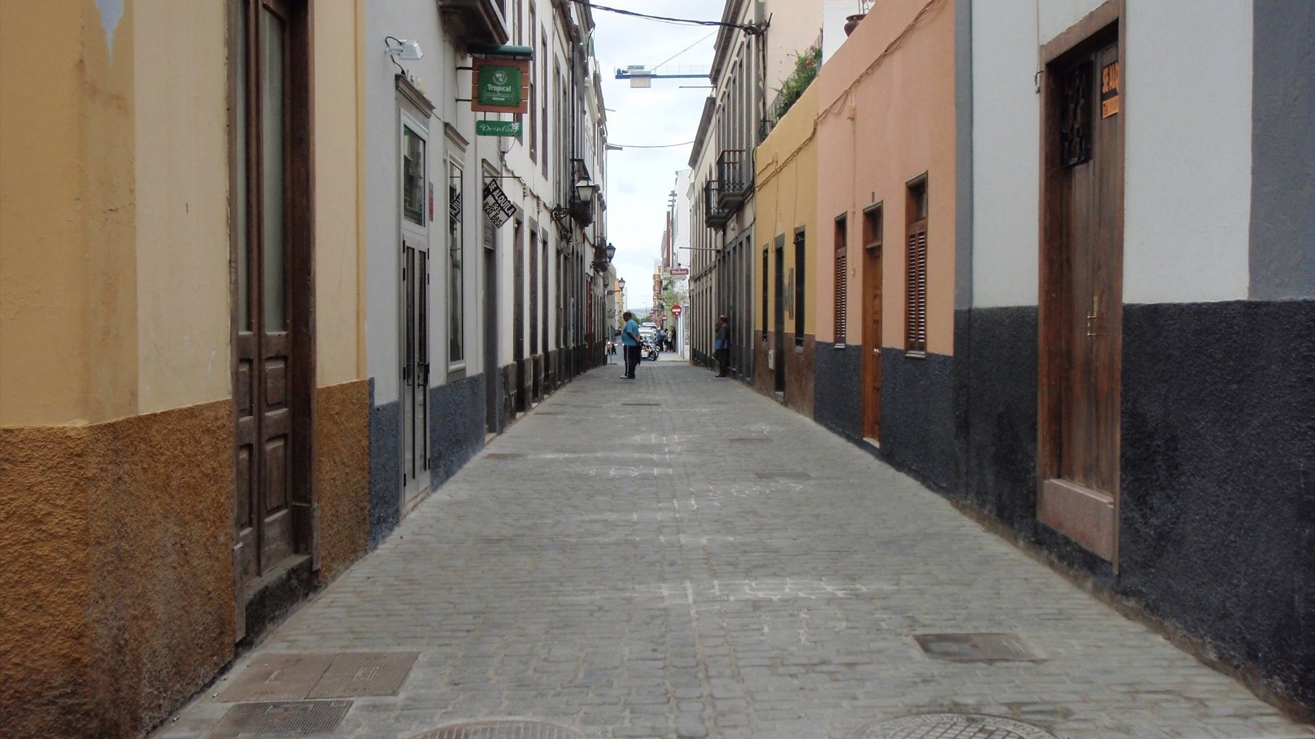 Desahucian a una mujer y sus dos hijos menores de una vivienda en Las Palmas de Gran Canaria Desahucian a una mujer y sus dos hijos menores de una vivienda en Las Palmas de Gran Canaria